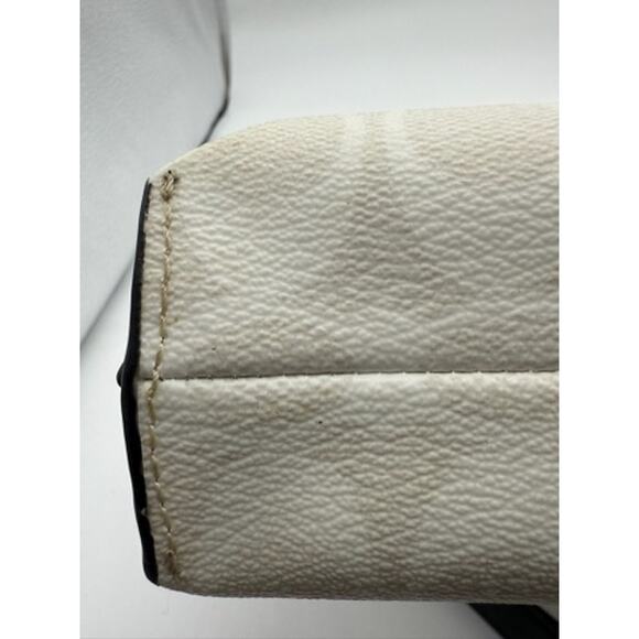 RETAIL $250 Carry All Pouch with Wristlet In Signature Canvas*Brand-New gorgeous - Picture 11 of 14